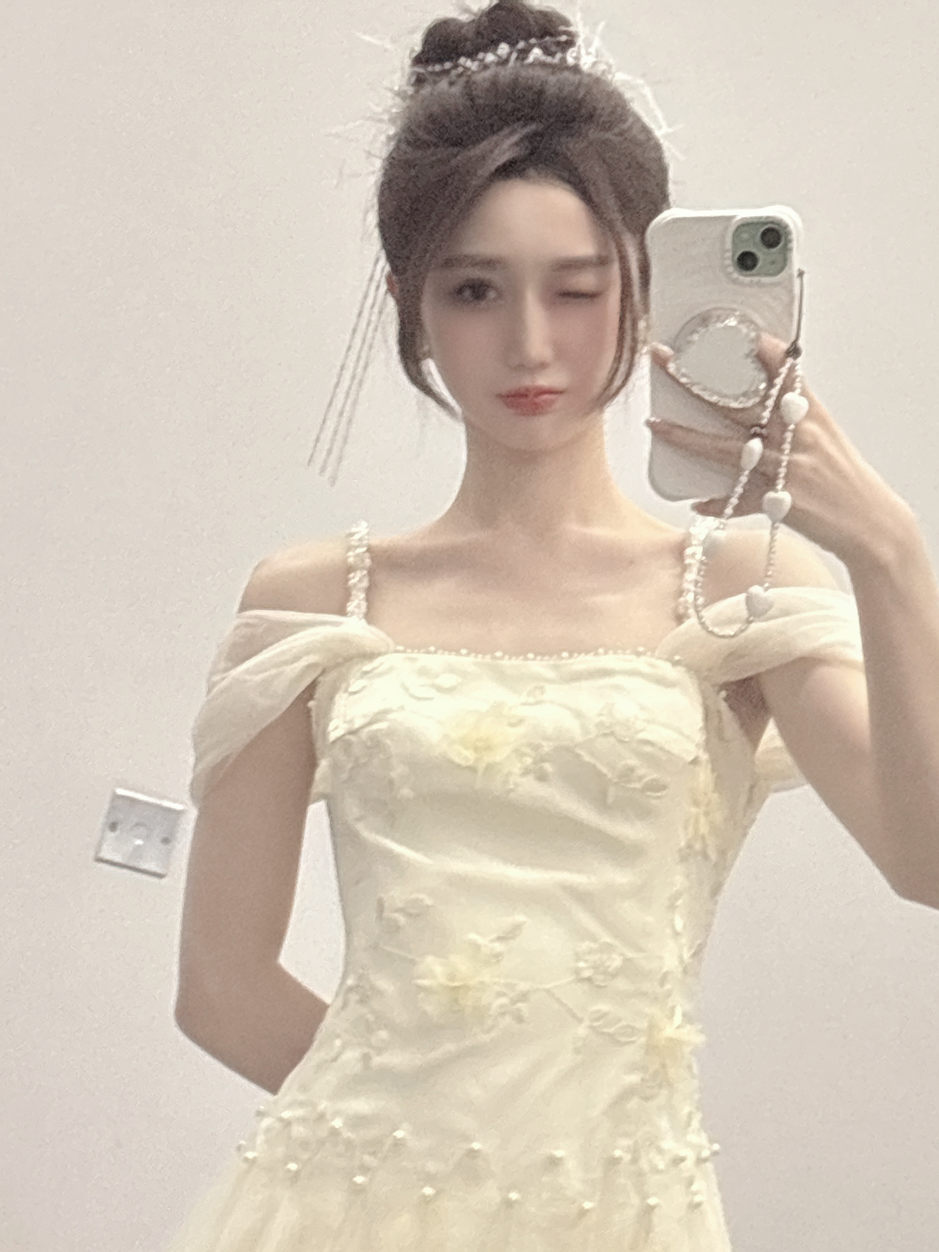熟润未糜😍小幽珊珊晒照：白衣姐姐风韵犹存