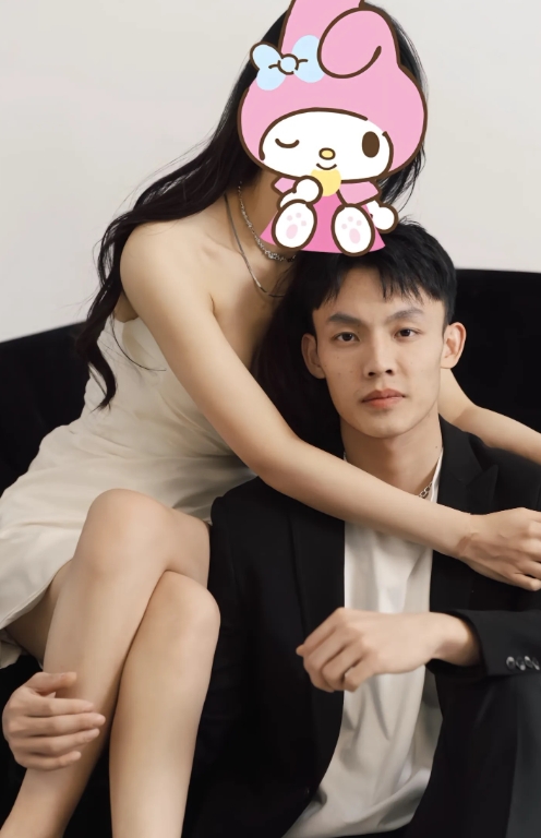 👀新恋情？网友520晒出与徐杰亲密合照💝但随后全部清除