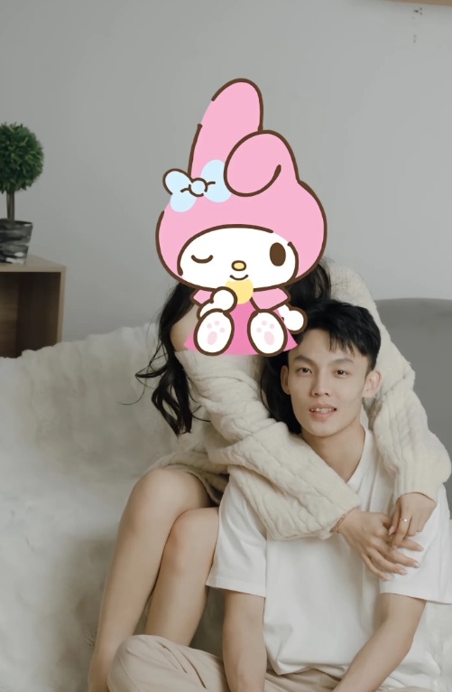 👀新恋情？网友520晒出与徐杰亲密合照💝但随后全部清除