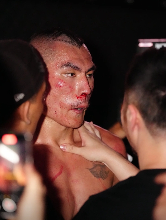 🥊打球还可以打架！恶鼠发明八角笼篮球 单挑中一拳将大N给TKO