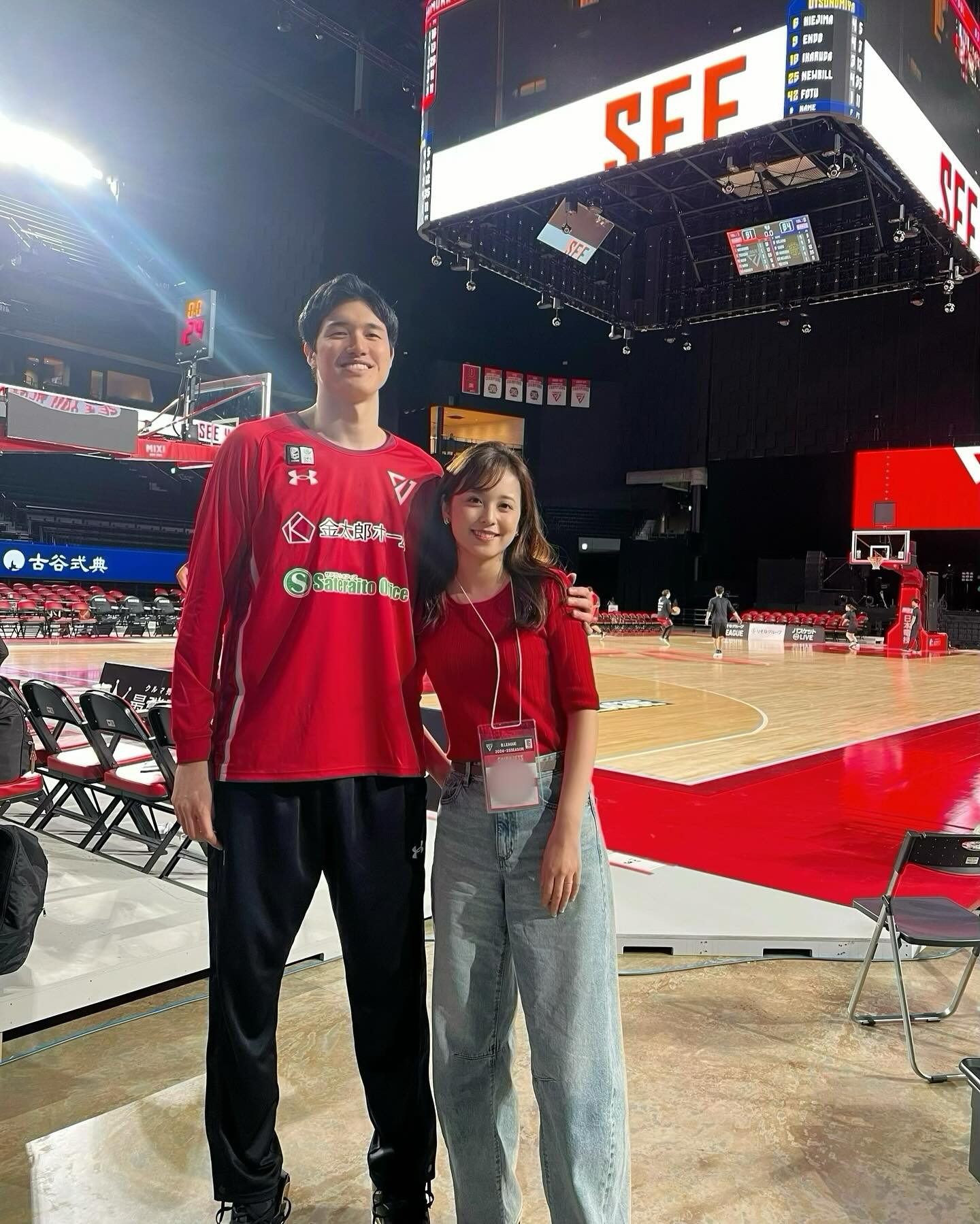 渡边Yuta结束了他的B联赛的第一个赛季 他的妻子发布了一张照片以纪念：好工作