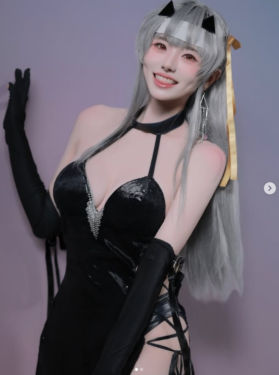 这么大的事李哥怎么看？Faker美女粉丝晒照：🖤❤️