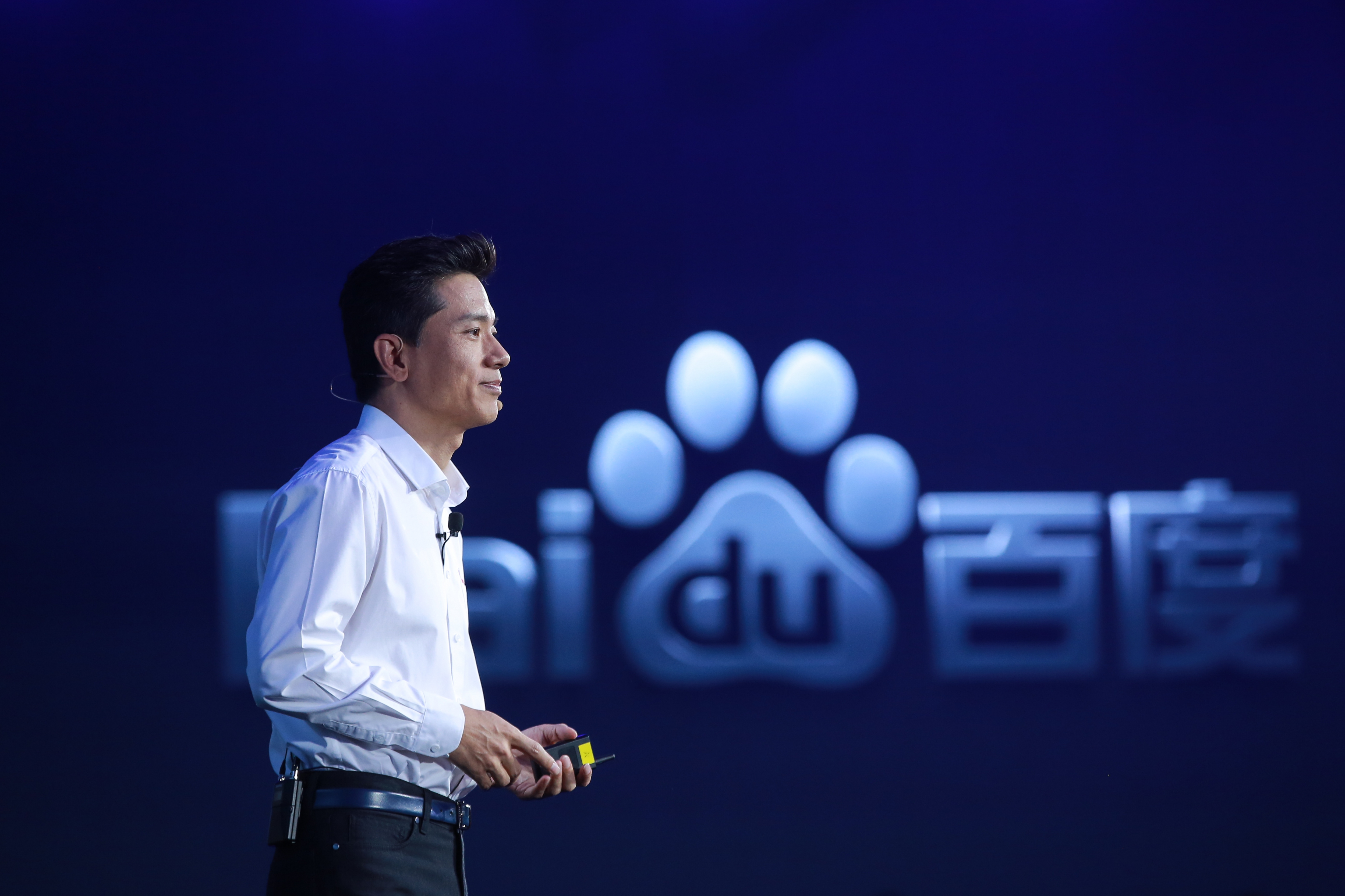 百度要改变世界？李彦宏未来5年为社会培养千万AI人才