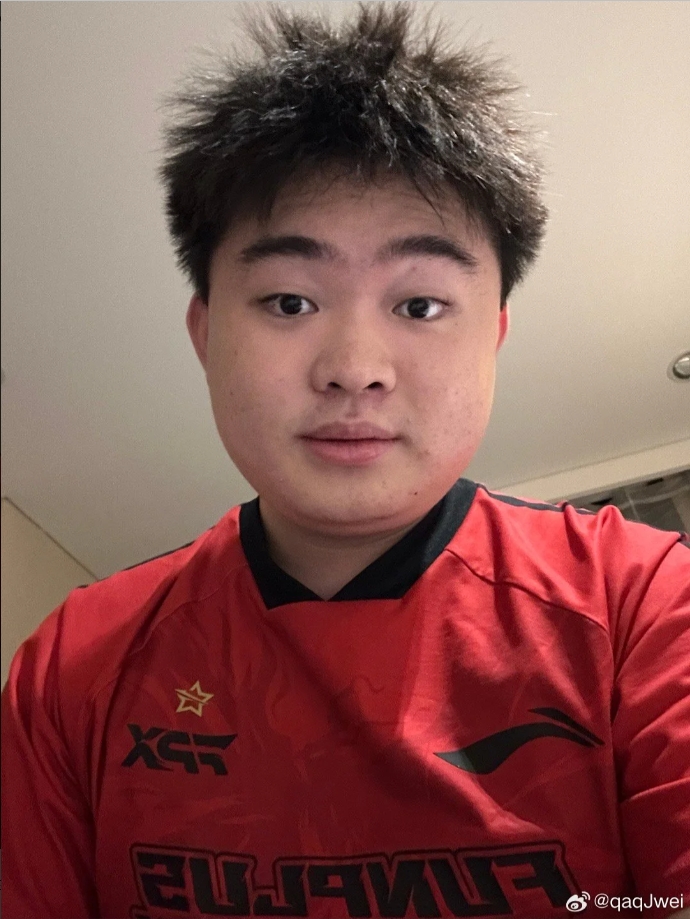 Jwei赛后更博：终于进了一次季后赛，好开心呀，今天打的太爽了