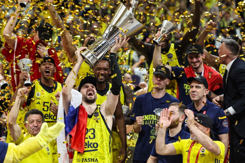 奖金180万欧💰️费内巴切夺欧篮冠军🏆美国男篮集训成员获MVP