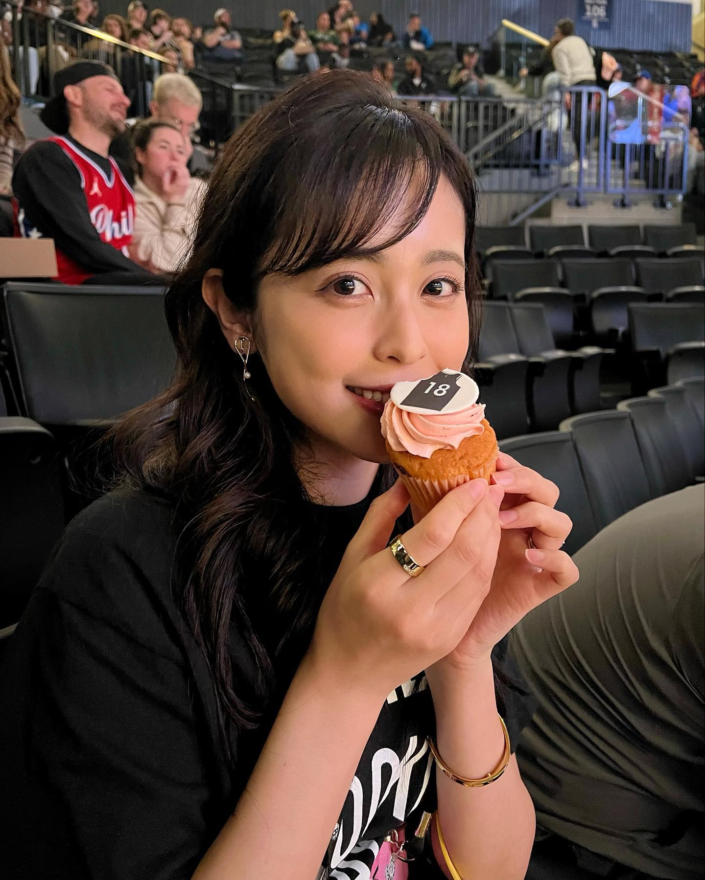 😍渡边雄太妻子晒夫妻二人合照：结婚三周年快乐💐