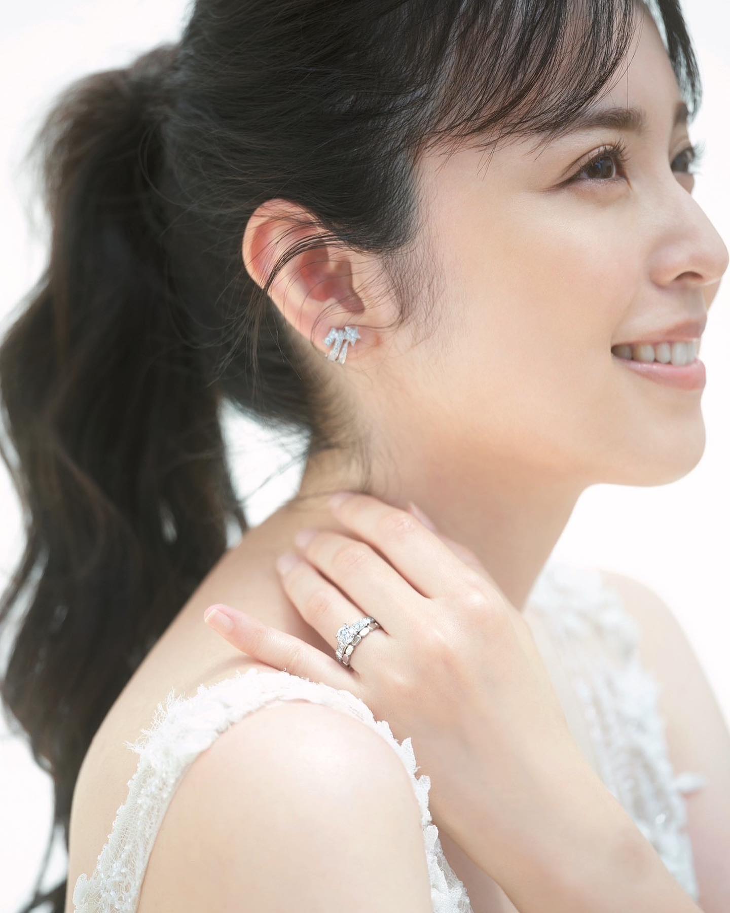 😍渡边雄太妻子晒夫妻二人合照：结婚三周年快乐💐
