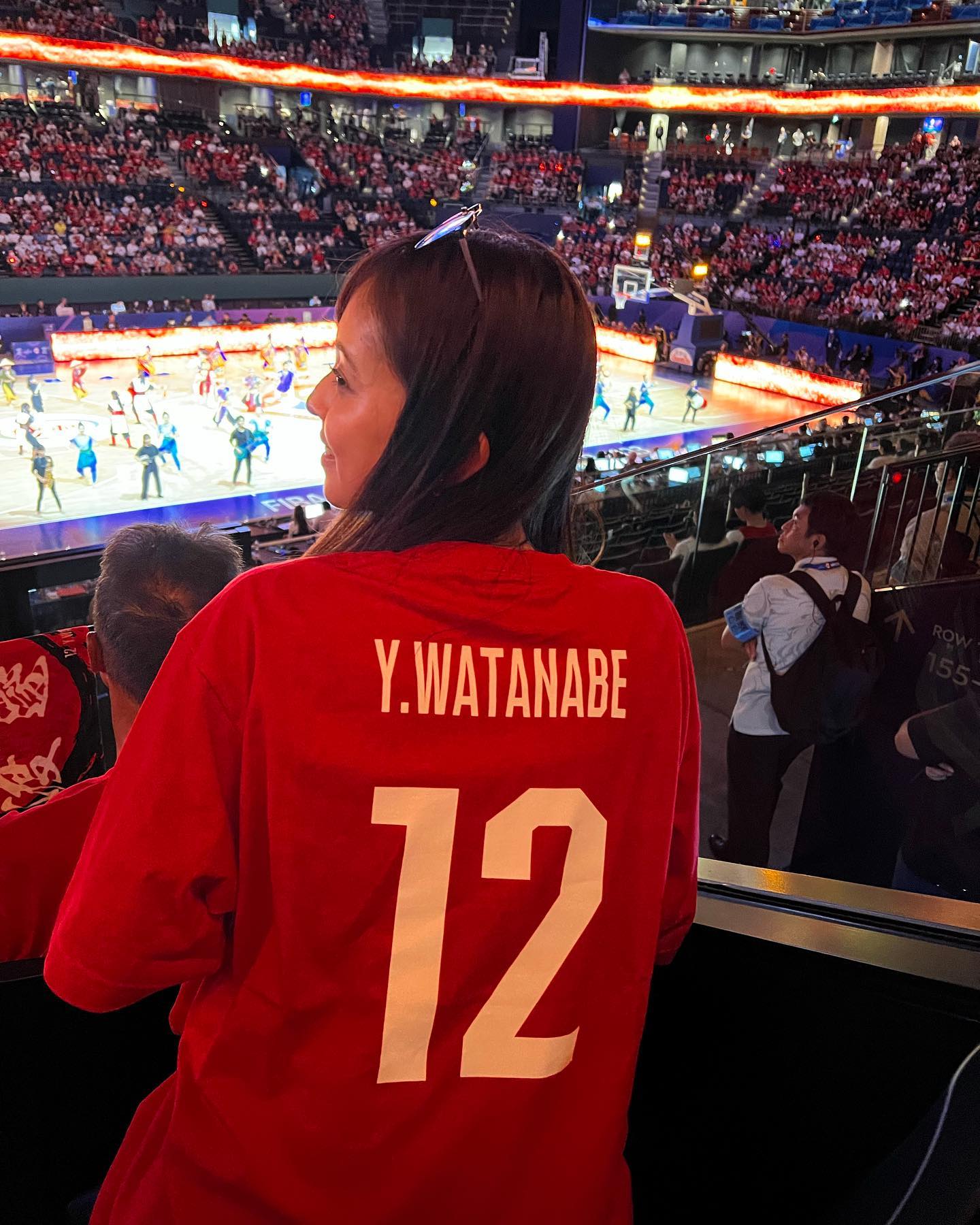 😍渡边雄太妻子晒夫妻二人合照：结婚三周年快乐💐
