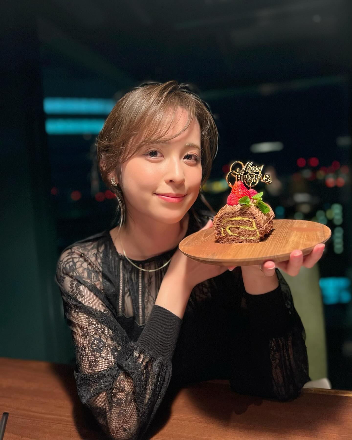 😍渡边雄太妻子晒夫妻二人合照：结婚三周年快乐💐