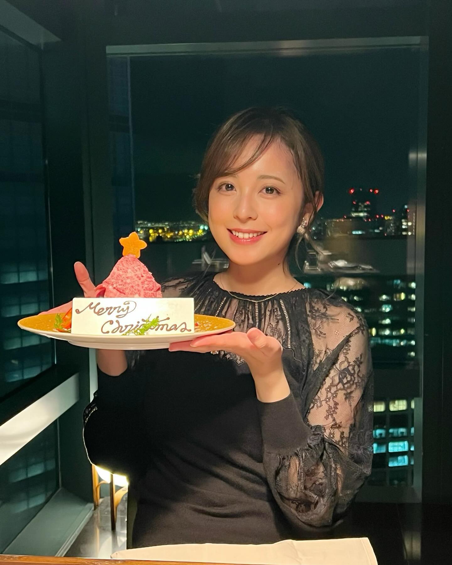😍渡边雄太妻子晒夫妻二人合照：结婚三周年快乐💐