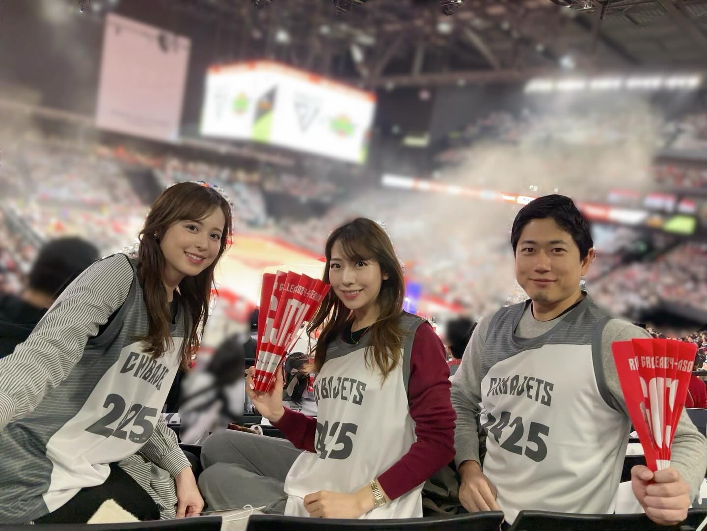 😍渡边雄太妻子晒夫妻二人合照：结婚三周年快乐💐