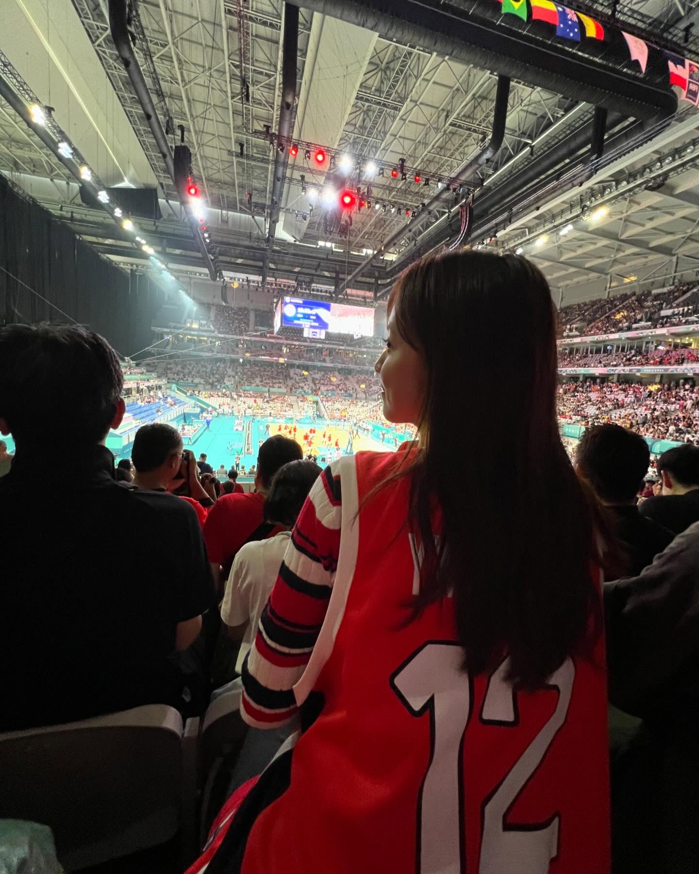 😍渡边雄太妻子晒夫妻二人合照：结婚三周年快乐💐