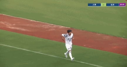 带派！全运会上海队长蒯纪闻杀入禁区后破门，上海1-0北京