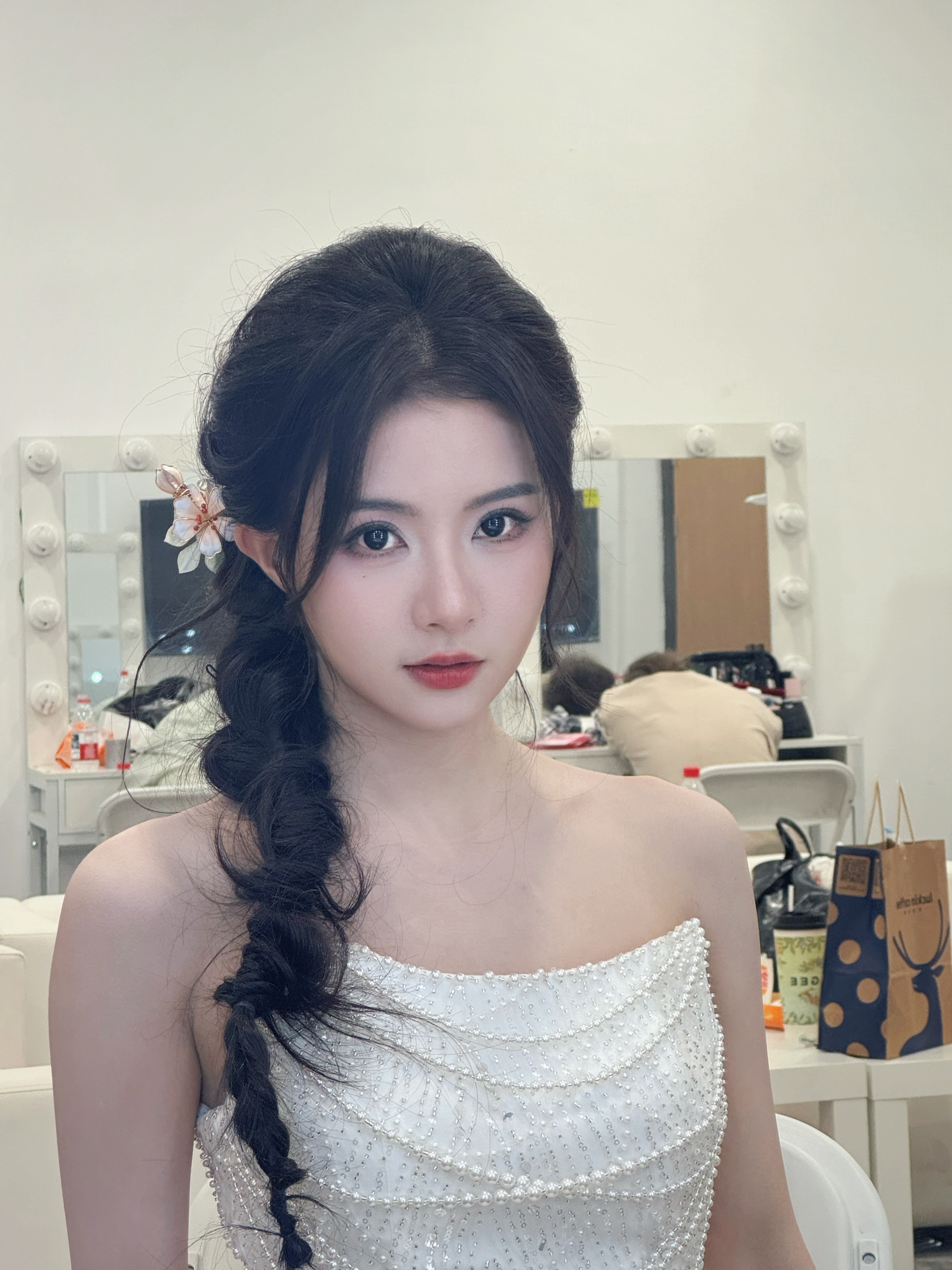 好米😍解说方游晒照：子弹是故意打偏的， 玫瑰是无意走丢的