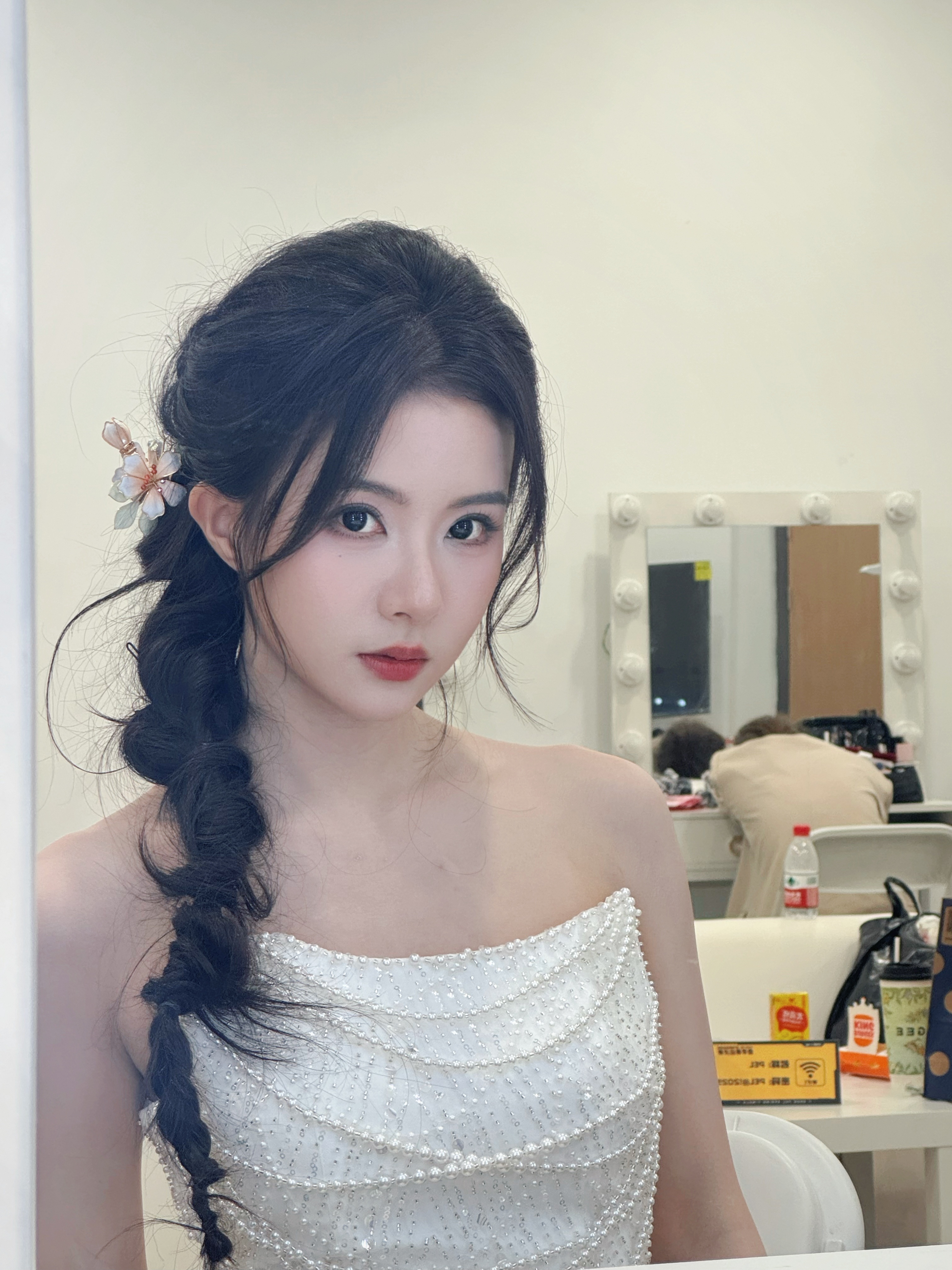 好米😍解说方游晒照：子弹是故意打偏的， 玫瑰是无意走丢的