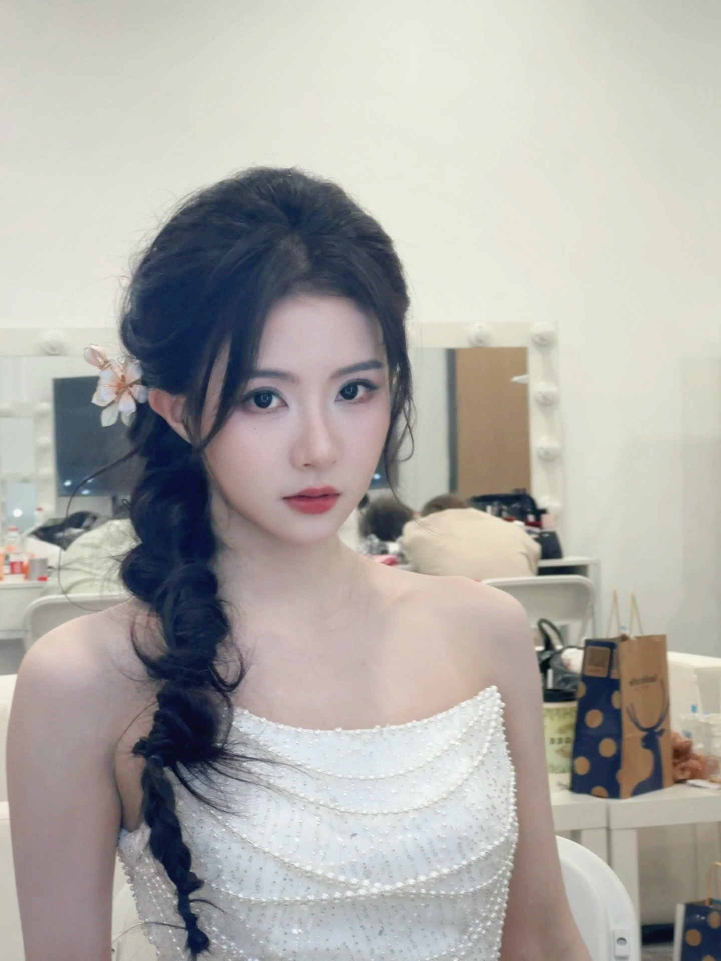 好米😍解说方游晒照：子弹是故意打偏的， 玫瑰是无意走丢的
