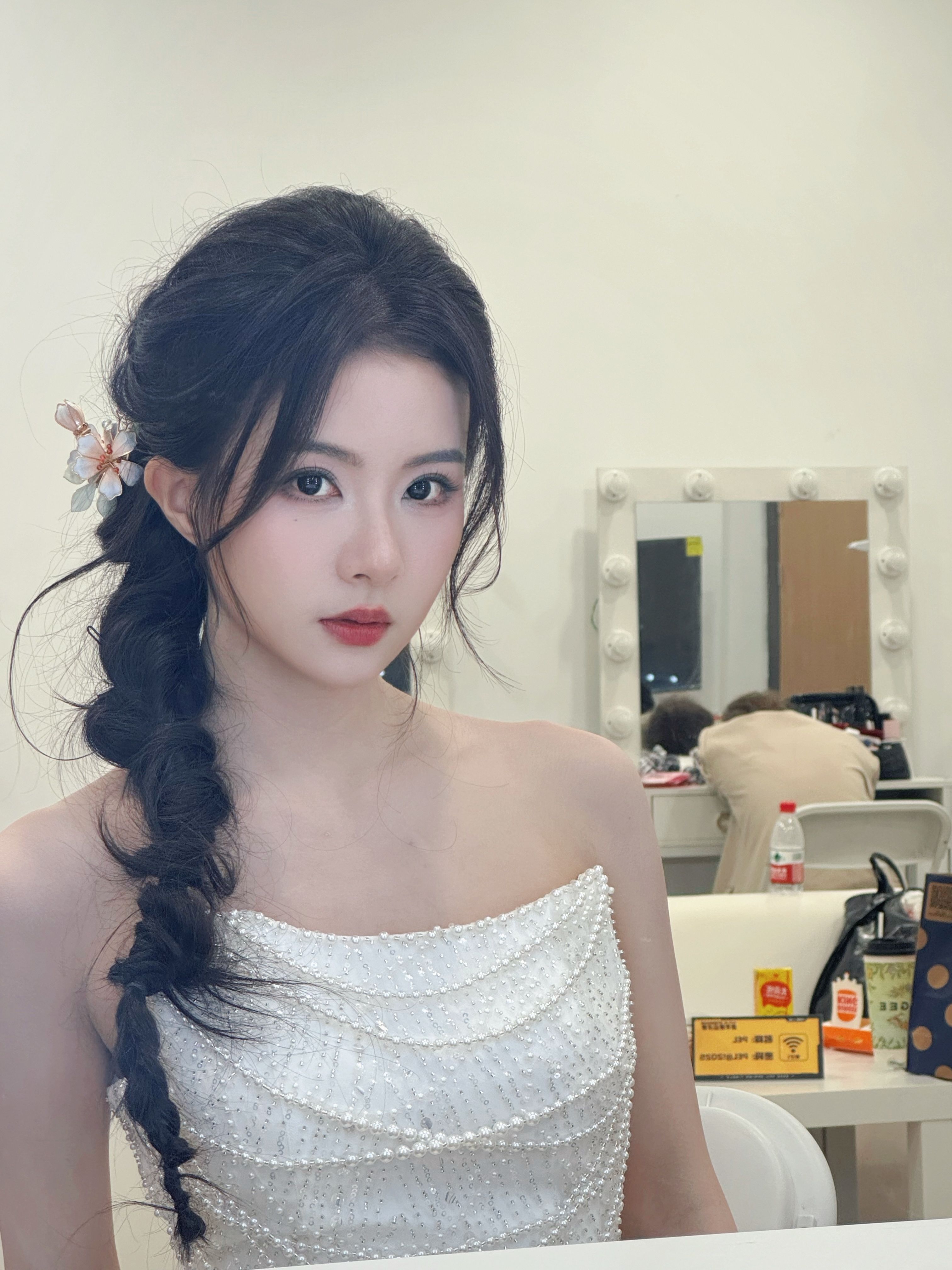 好米😍解说方游晒照：子弹是故意打偏的， 玫瑰是无意走丢的