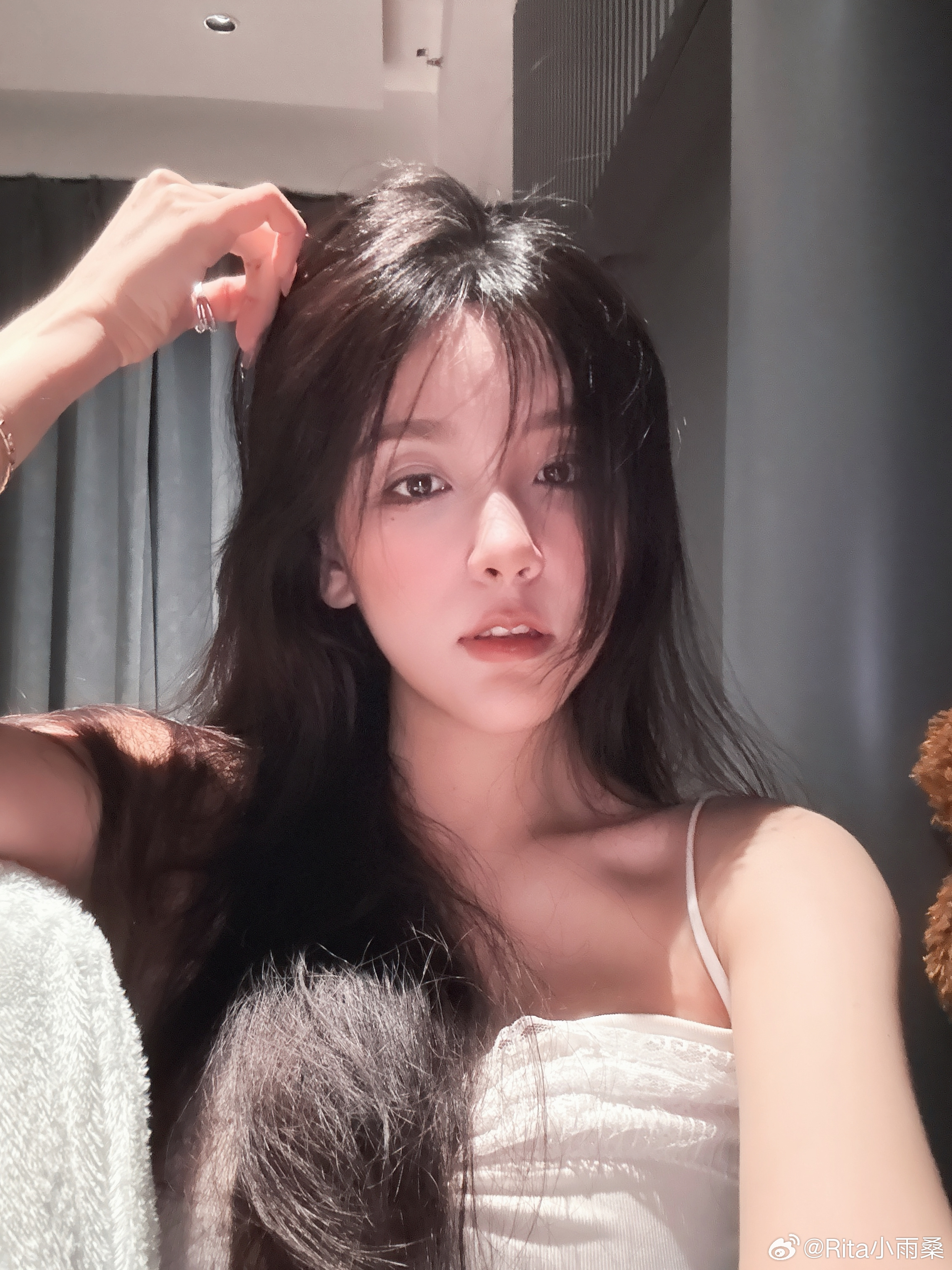 塔子姐别考验我了！Rita更博晒照：该续铁粉了！