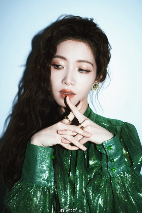 女明星的既视感！希然晒粽子色ootd：大家明天吃甜粽还是咸粽呀～