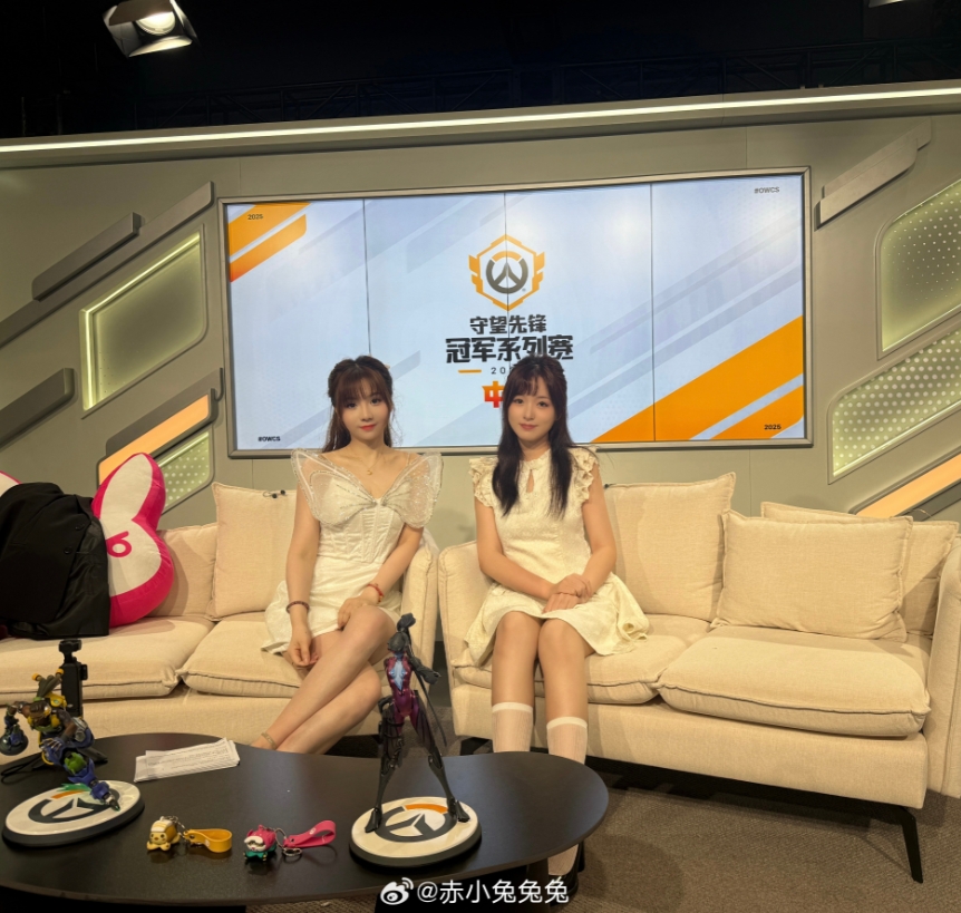 OWL解说赤小兔晒照：今天也是头昏昏沉沉晕的一天