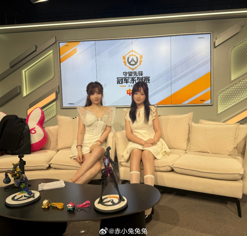 OWL解说赤小兔晒照：今天也是头昏昏沉沉晕的一天