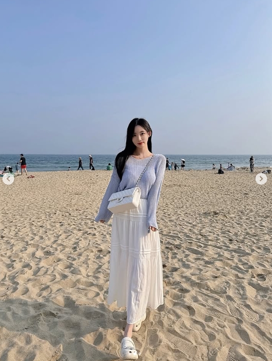 PUBG美女主持郭敏善晒照：成为韩国国脚宋旼奎未婚妻之后更有韵味了！