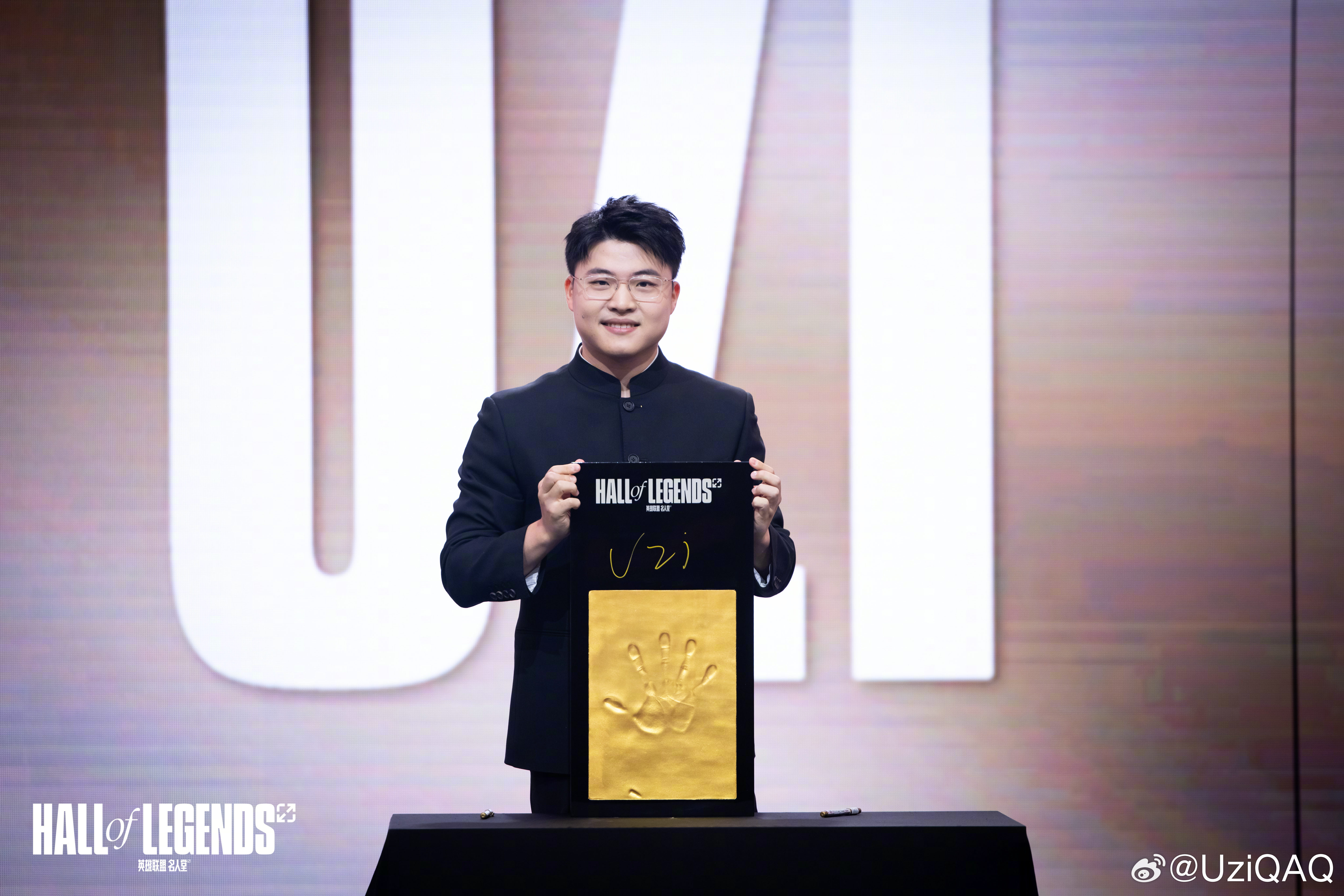 Uzi更博致谢：你们的每一份热爱和鼓励都是我前进的动力