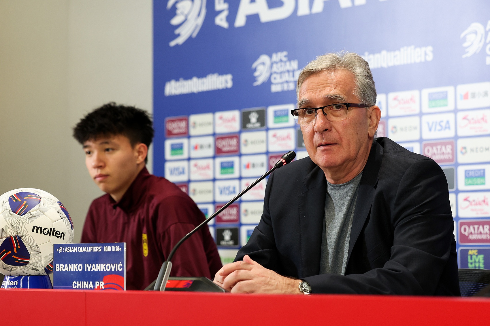 伊万：接下来会组织友谊赛之后有东亚杯 国家队大门向所有人打开