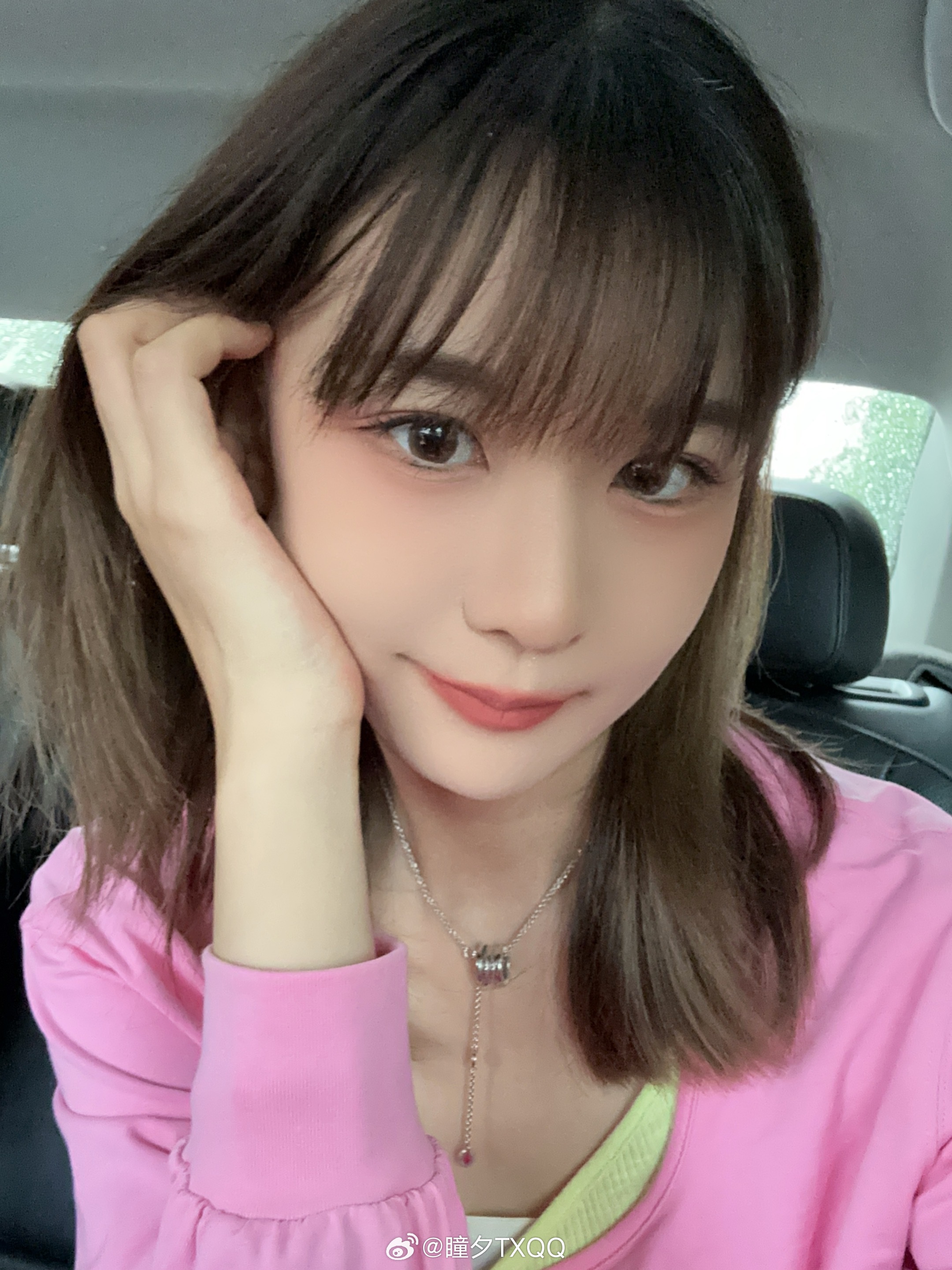纯洁可爱！评论Tongxi发布了一张照片：三头发