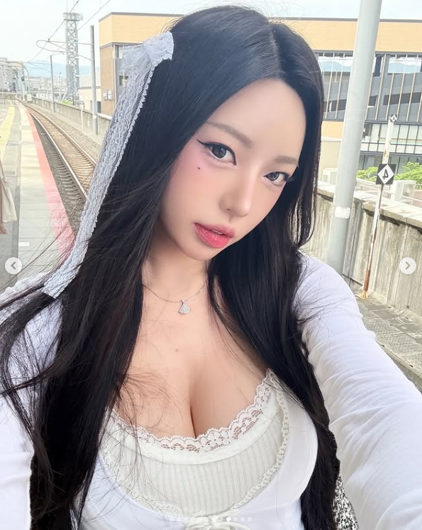 基本上是扎根的！韩国版《完蛋美女》演员发布了一张照片：京都Ootd！