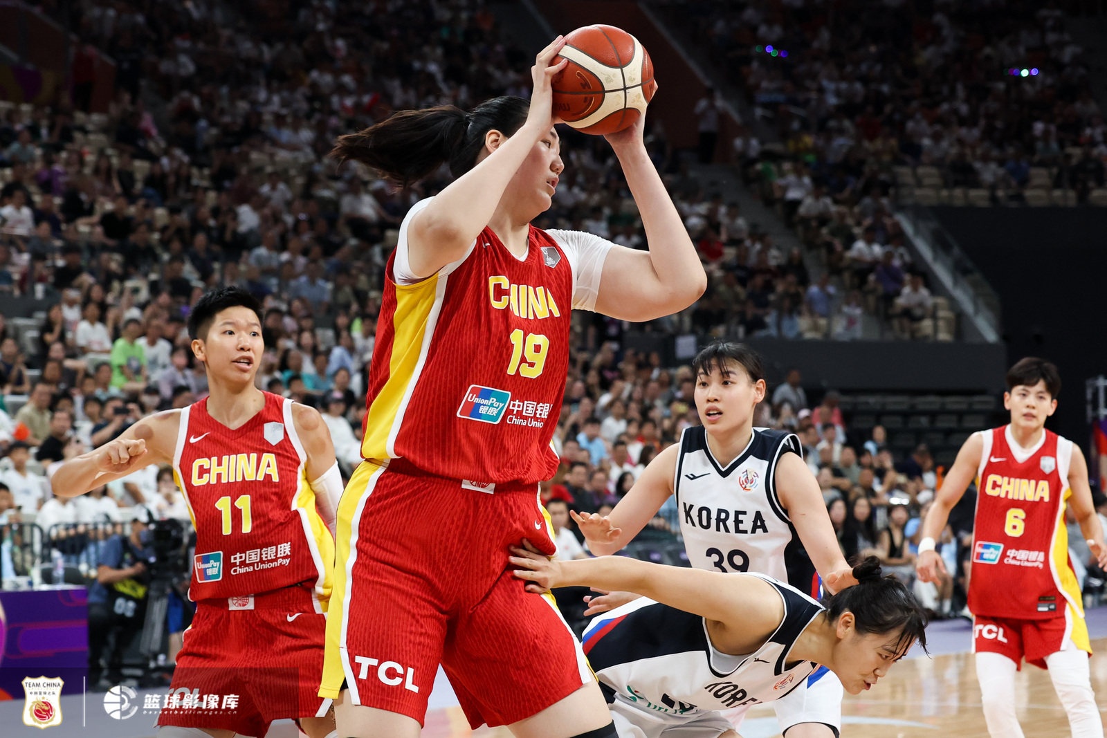 小孩欺負(fù)大人！張子宇8中8超高效砍18分4板下半場首發(fā)改戰(zhàn)局