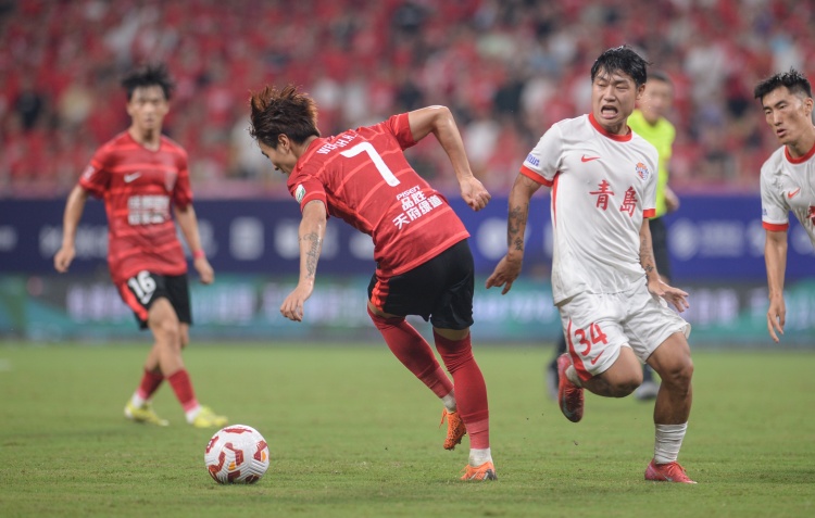 中超在世界杯期间不停赛，媒体人：看似务实，实则短视