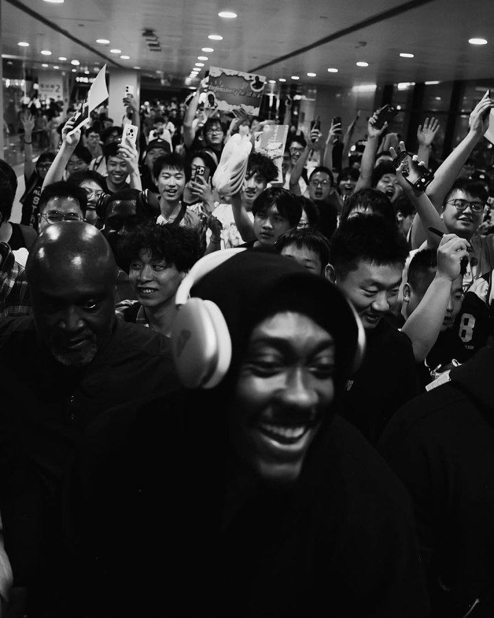 【体育资讯】回味无穷！杰伦威晒20张中国行照片 还约定明年再