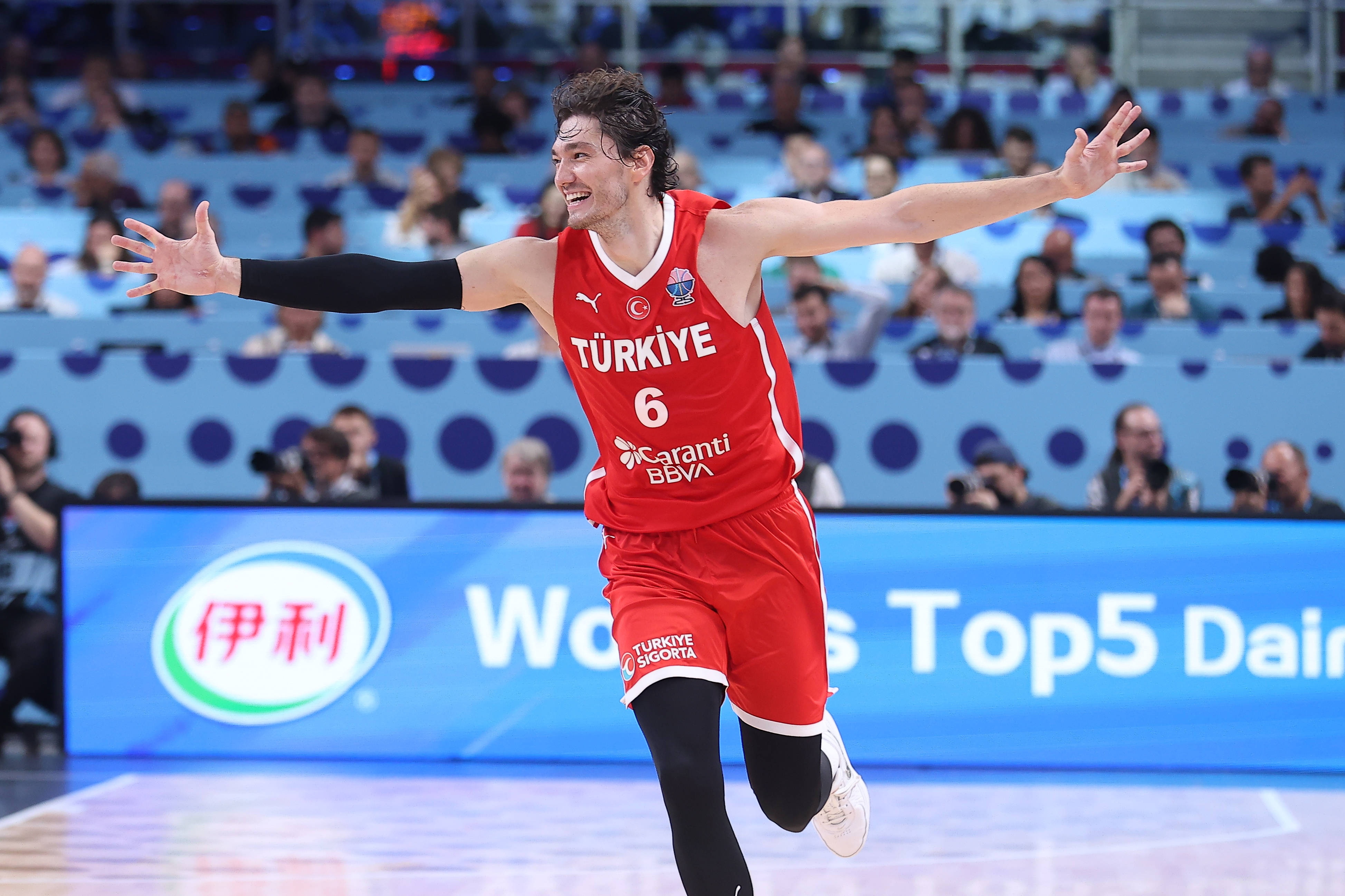 [NBA]奥斯曼：感谢教练组做的充分准备 能为球队做出贡献我