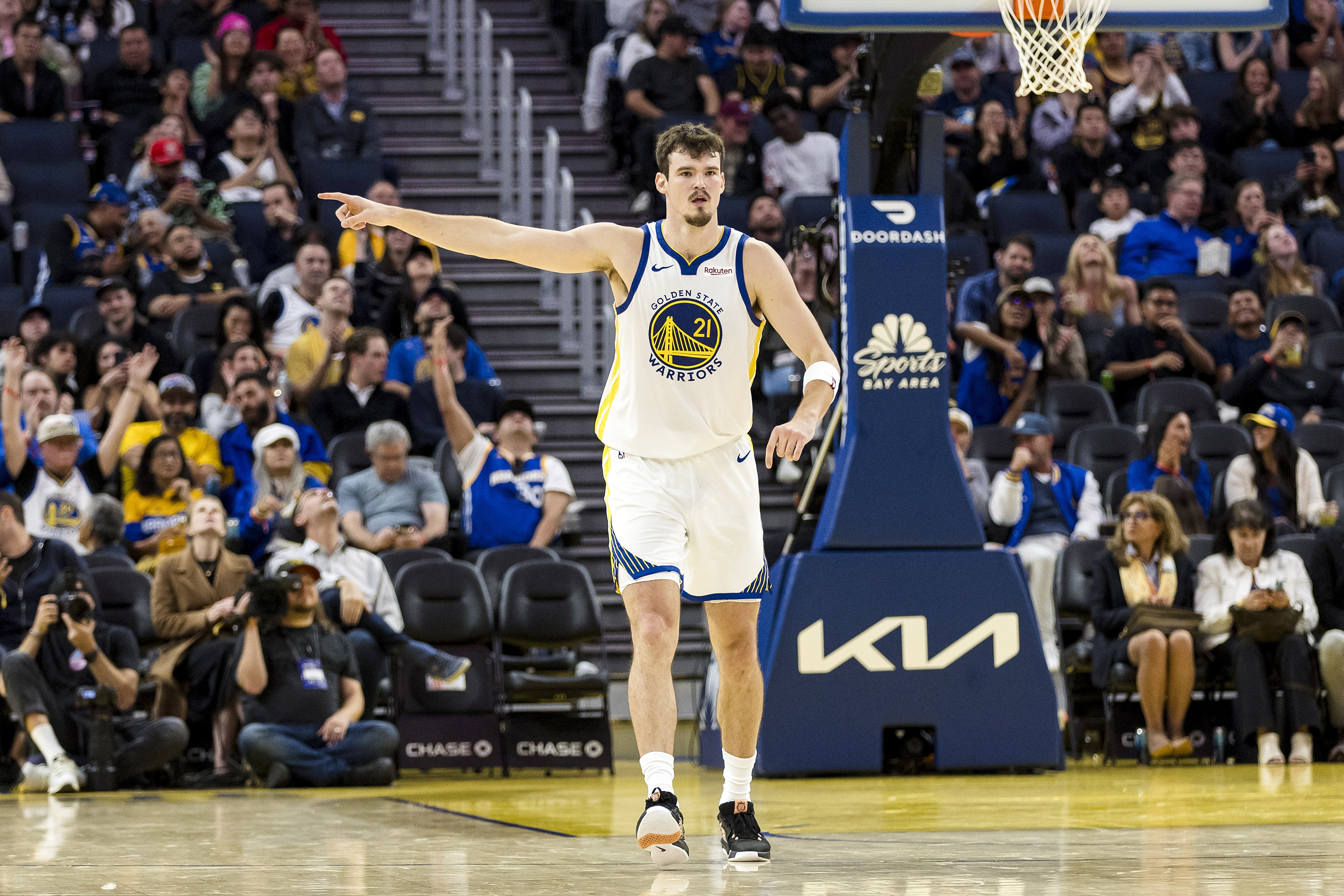 [好看推薦]波斯特談末節(jié)底角三分沒(méi)進(jìn)：我會(huì)從中吸取教訓(xùn) 下次