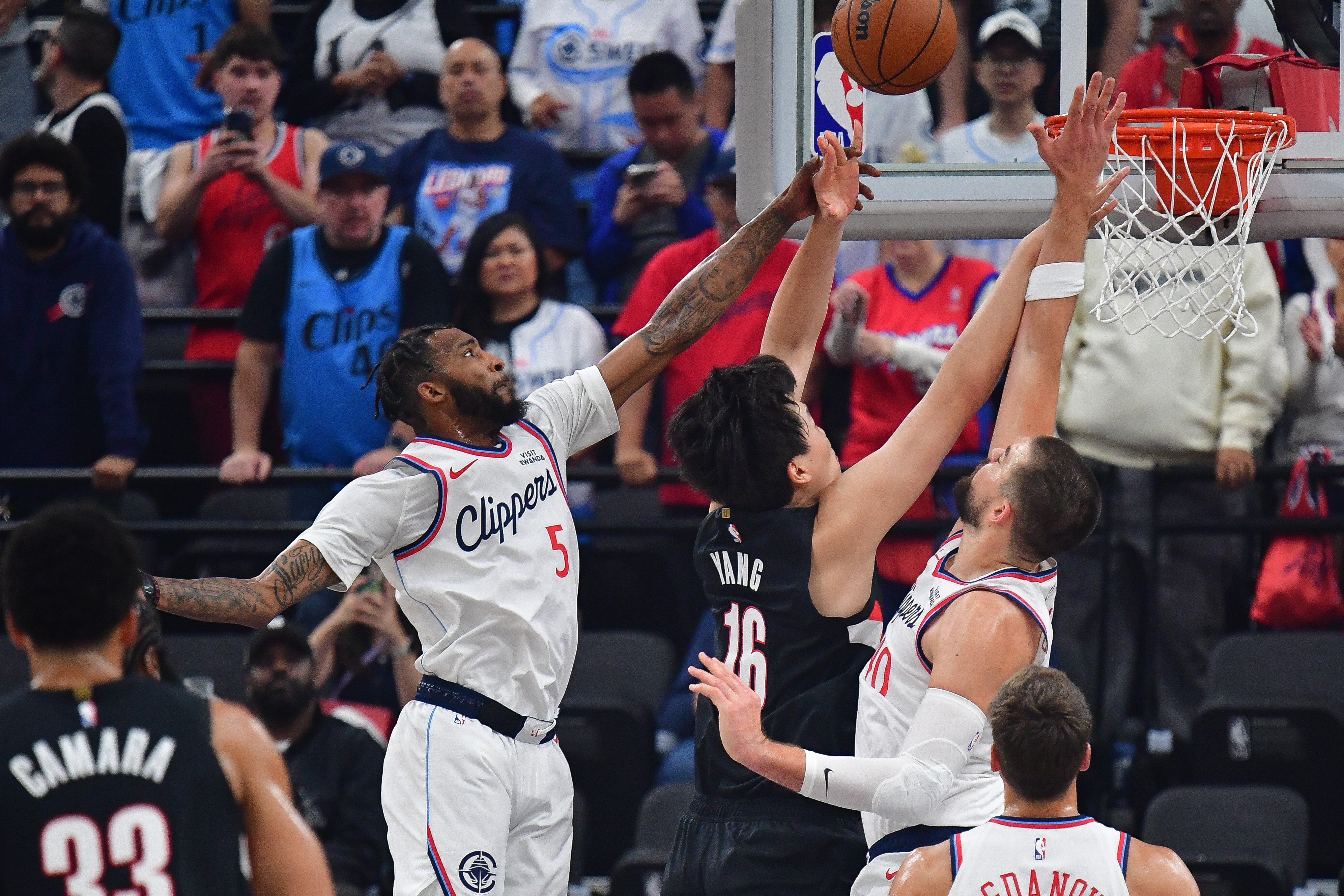 [精彩资讯]队记谈小杨：若一个人承受了过分的赞誉 也会承受本不该有的指责(图4)