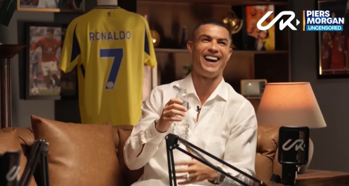 你和贝克汉姆谁更帅？C罗：如果都是普通人，100%是我更帅