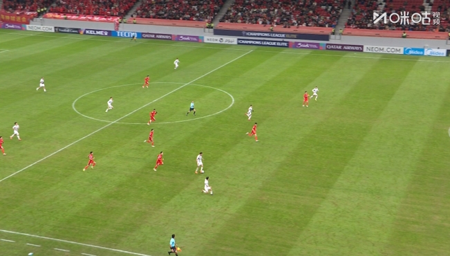 VAR认定不越位！林加德破门后“加冕庆祝”，海港主场0-1落后