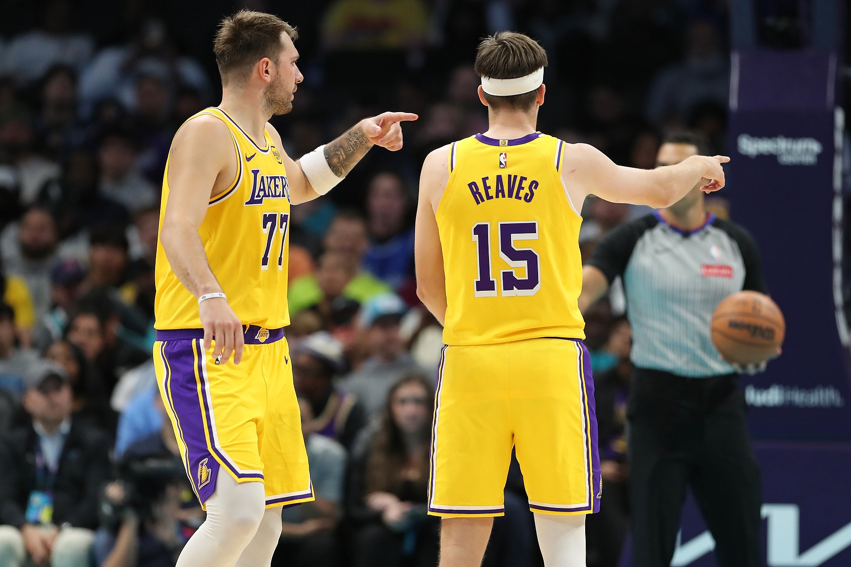 [焦点新闻]里夫斯：我通常不会⬆️过多夸卢卡 但他一直是联盟最优秀的球员之一