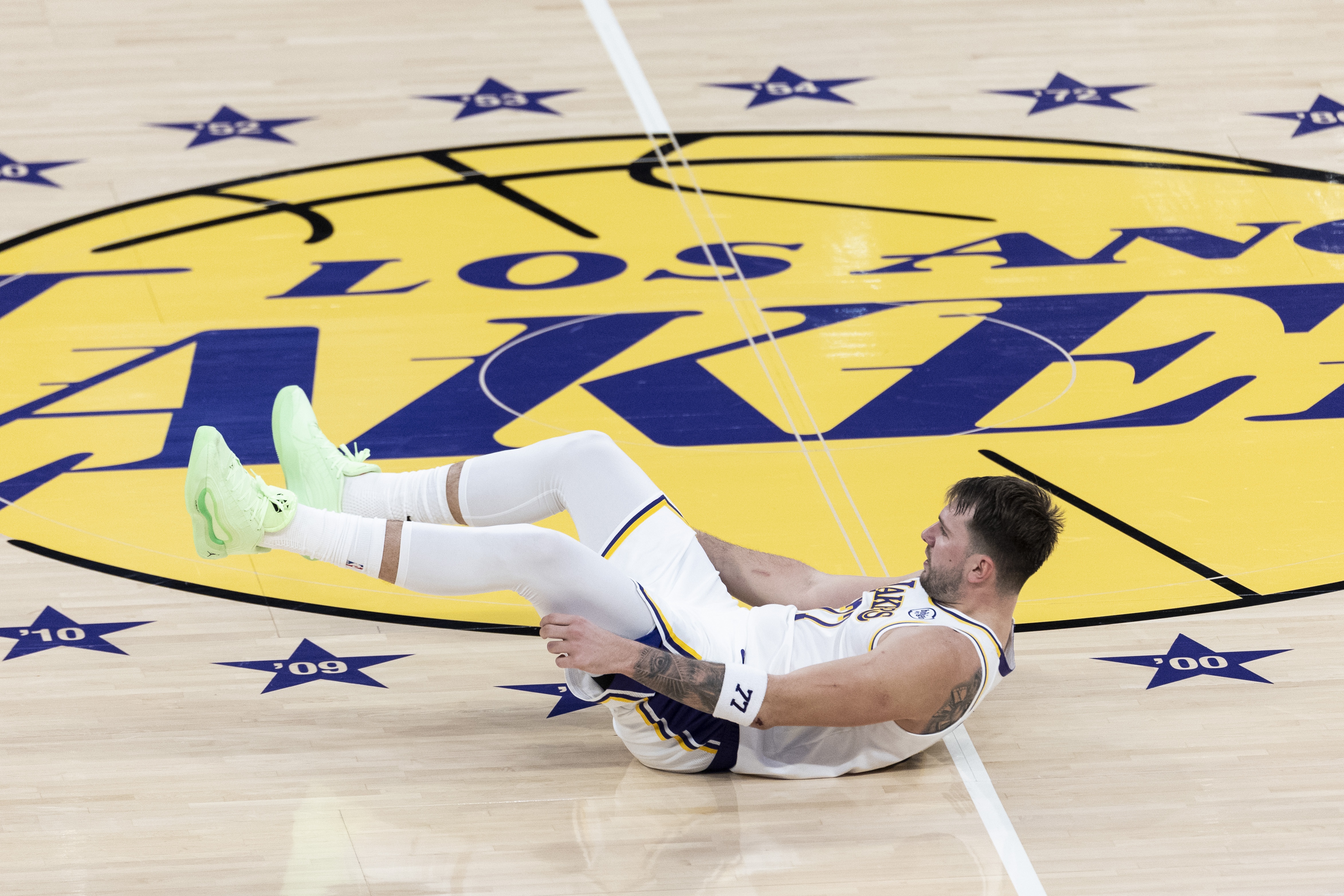 [有道理嘛?]9个失误&正负值-25！东契奇全场26中15得到38分11篮板5助攻！