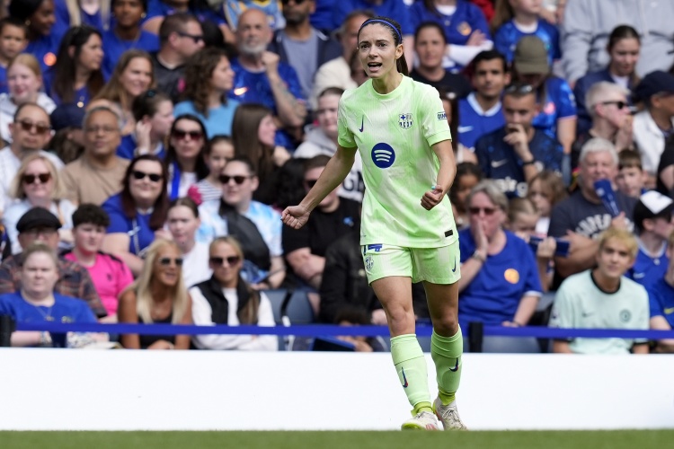 巴萨官方：27岁女足中场邦马蒂左脚踝腓骨骨髁间骨折，明日手术