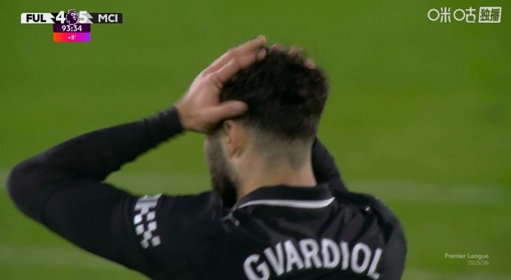 好机会不进！格瓦迪奥尔绝佳位置打门被挡，气得直拍自己头