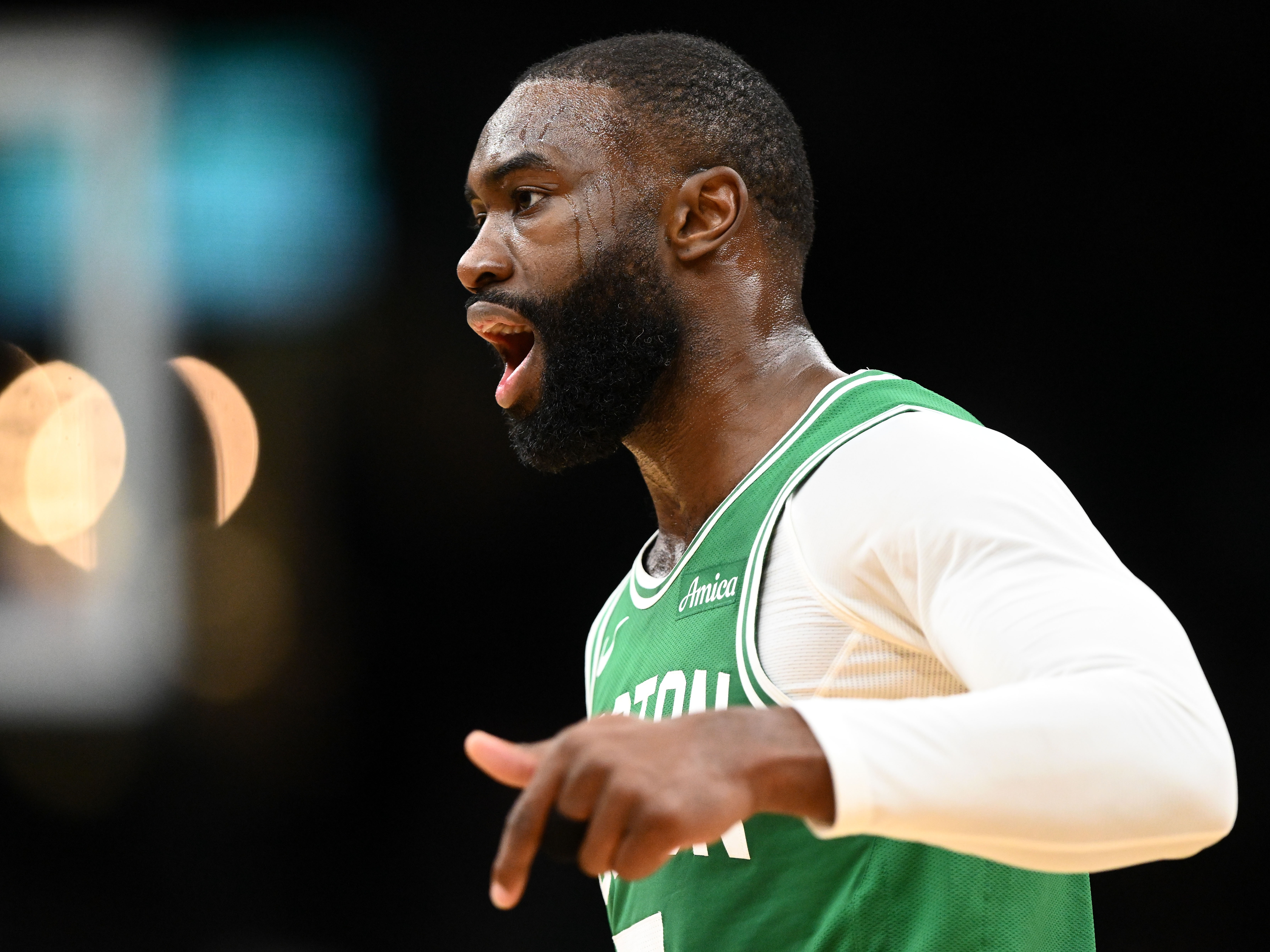 【球场观察】生涯年！杰伦·布✌️朗仅用21场就达成赛季600