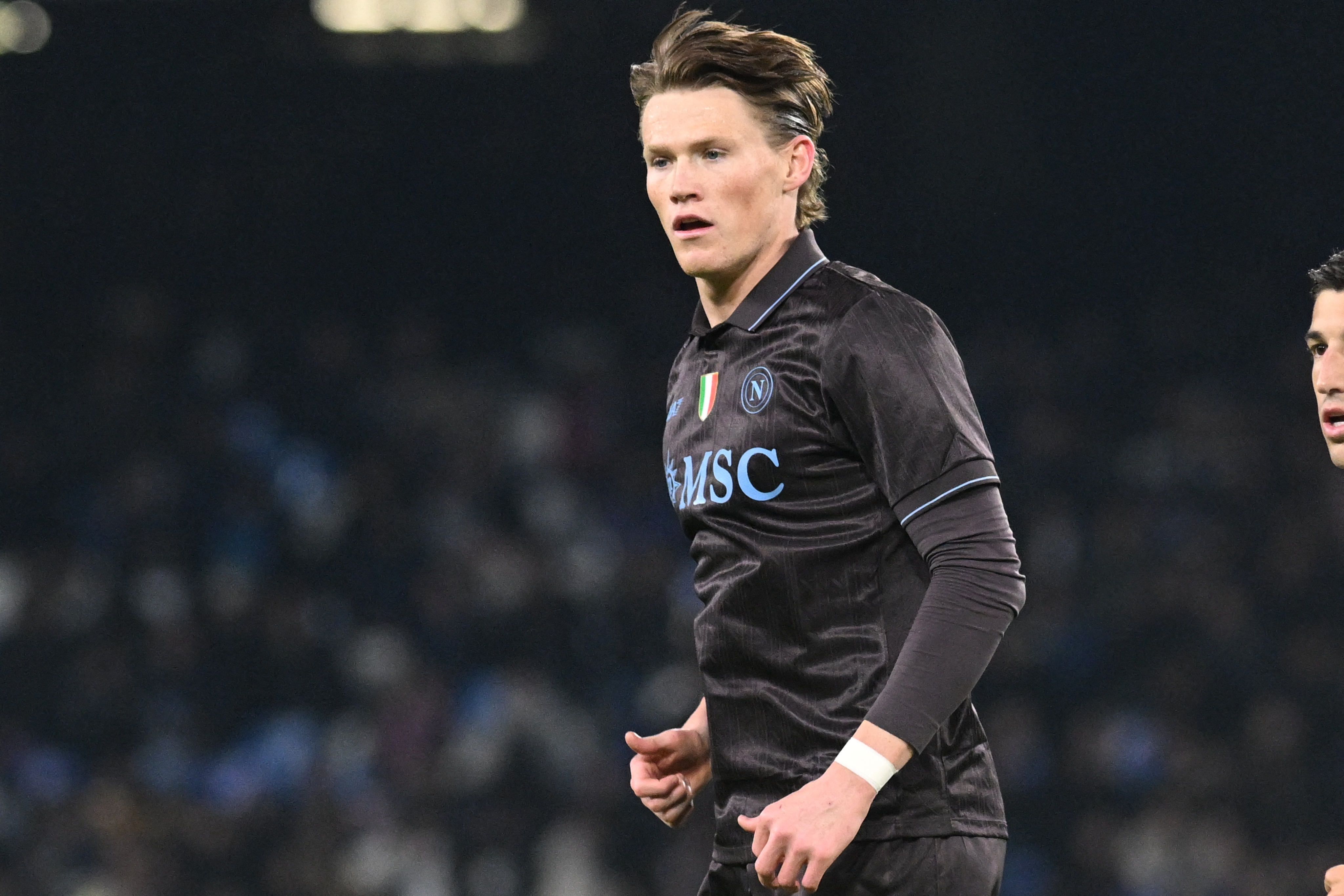 斯基拉：洛博特卡受伤，那不勒斯周末踢尤文中场可能只剩小麦