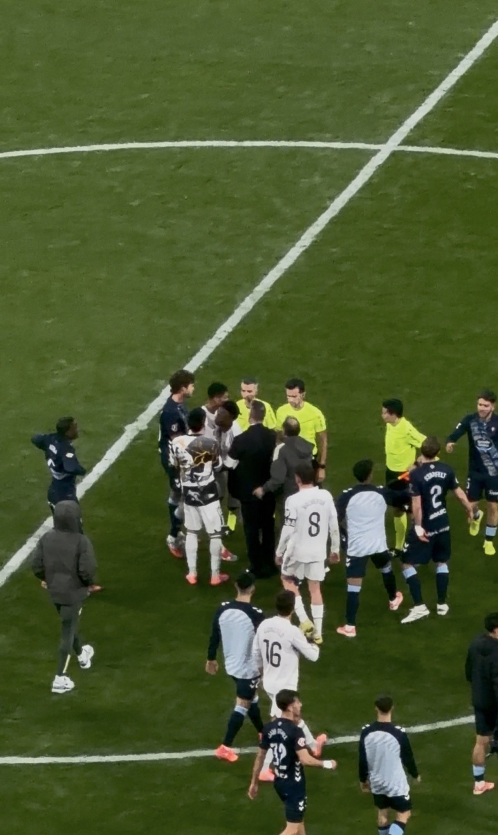 [球迷必看]没想到！马卡：最冷⚾静的居然是维尼修斯，他劝⚾走找主裁交涉的贝林(图2)