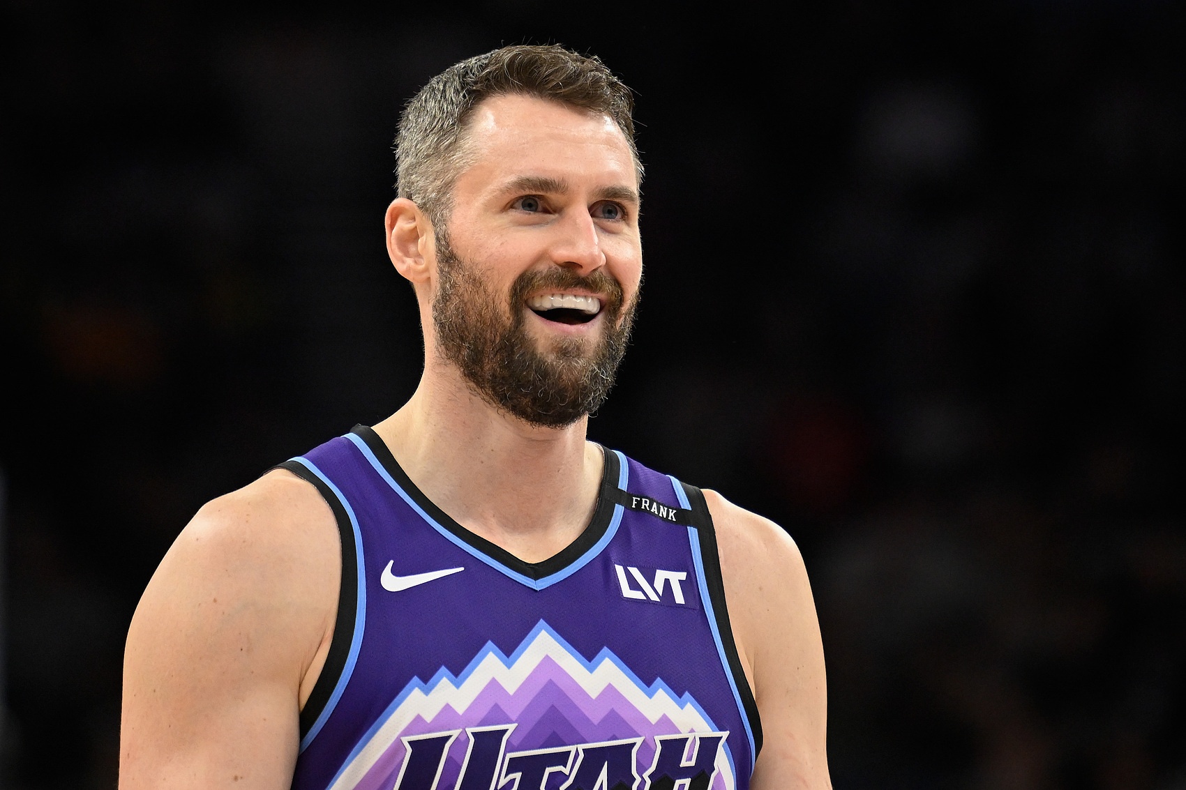 【体育报道】乐福：我刚来爵士时大家都不交流 而现在好多了这是个成长的信号(图1)