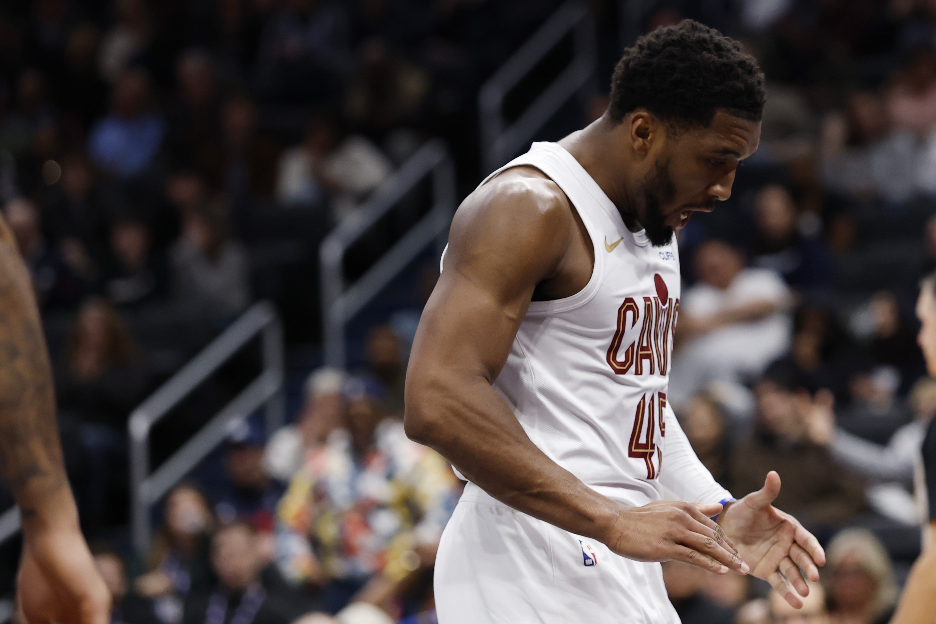 【热点追踪】❗米切尔：我们活该被球迷嘘 ⚾我要是球迷也会嘘自