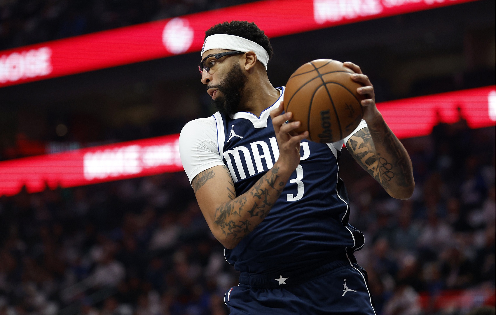 【值得一看】记者：浓眉明夏有资格签4年2.75亿肥约 未来要