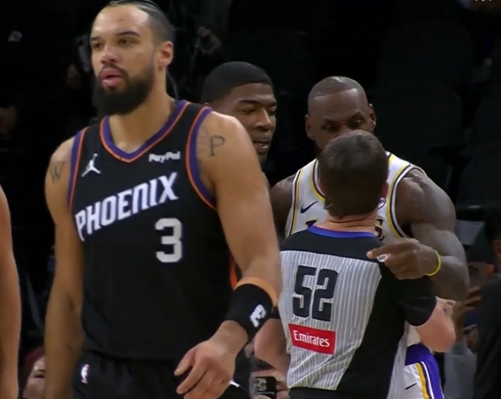 【体育简讯】火药味溢出屏幕！詹姆斯&狄龙大尺度对抗一⭐览：遍布四节+3✌️T❗！(图10)