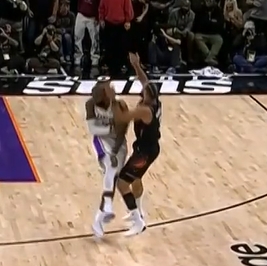 【体育简讯】火药味溢出屏幕！詹姆斯&狄龙大尺度对抗一⭐览：遍布四节+3✌️T❗！(图17)